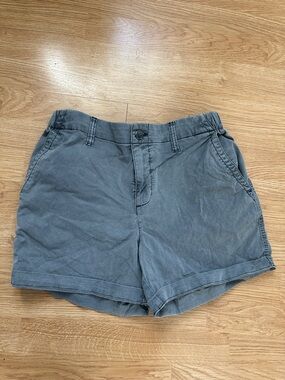 Old Navy Gray Chino Women's Shorts